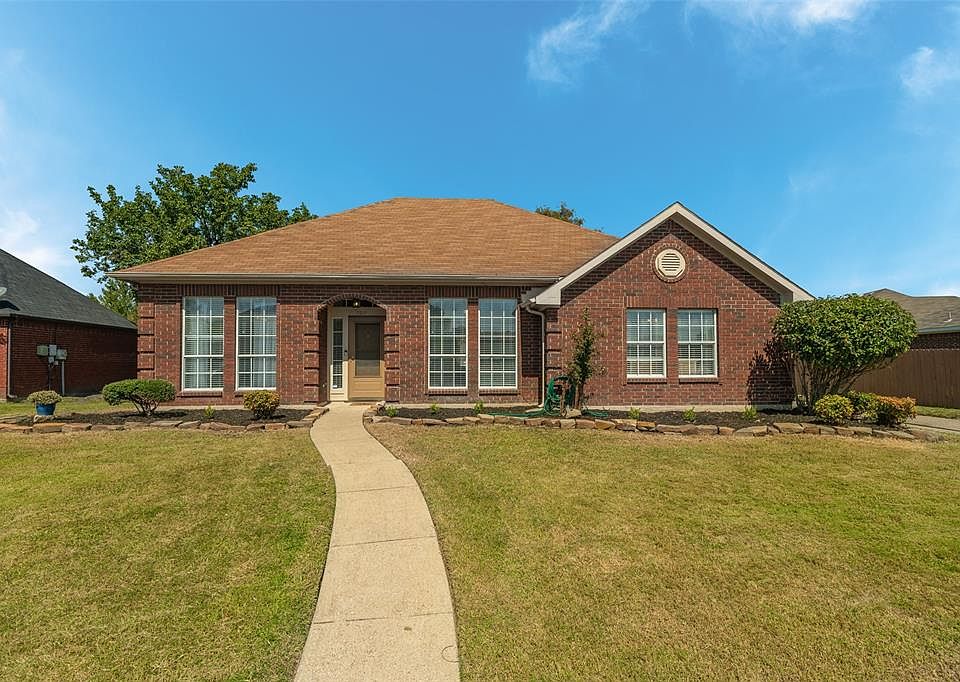 1st image of 7917 Straits Dr