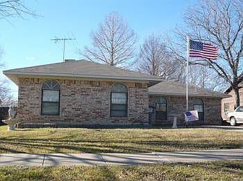 1st image of 806 Easter Dr