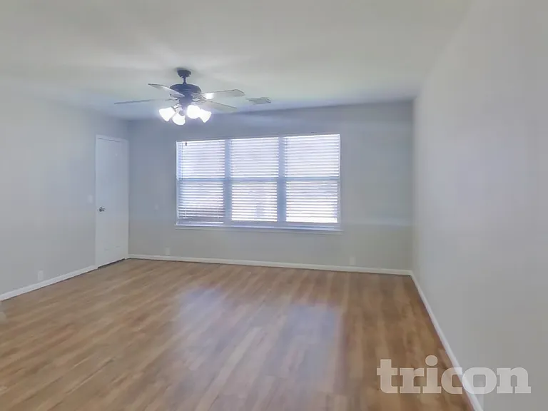 2744 Woodspring Forest Dr — Photo 17