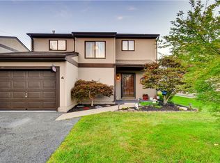 4 Russell Mews, Middletown, NY 10940