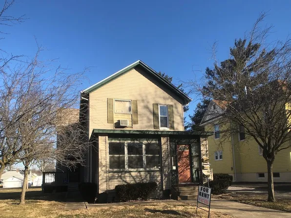 412 E Main St, Hoopeston, IL 60942