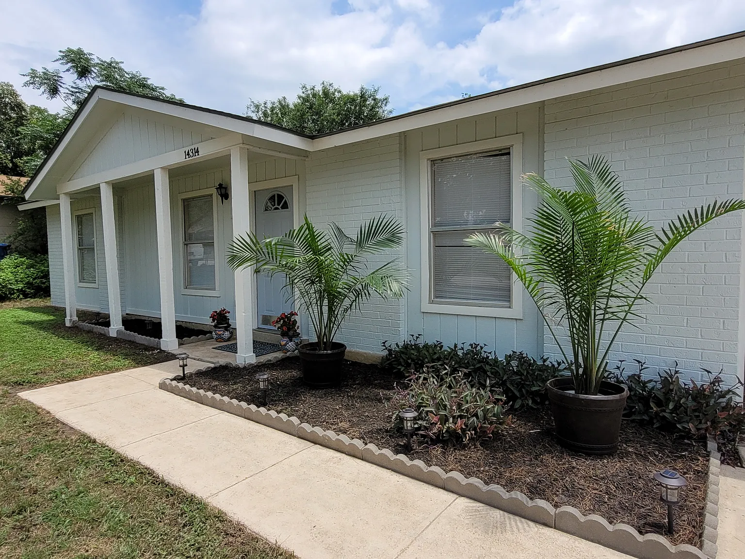14314 Angus St — Photo 3
