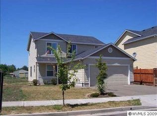 1115 Country Ln, Woodburn, OR