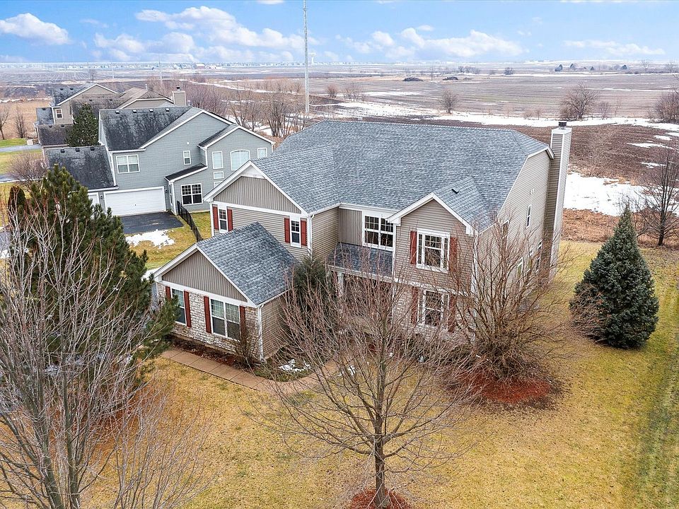 1st image of 3342 Moraine Dr