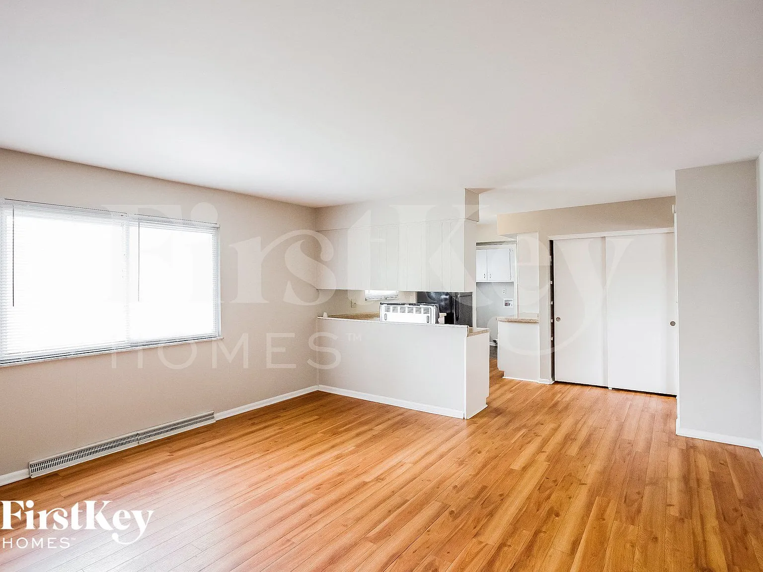 3 bed, 2.0 bath, 1522 sqft, $1,800 — Photo 4