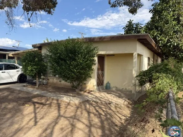 694 S 14th St, Brawley, CA 92227