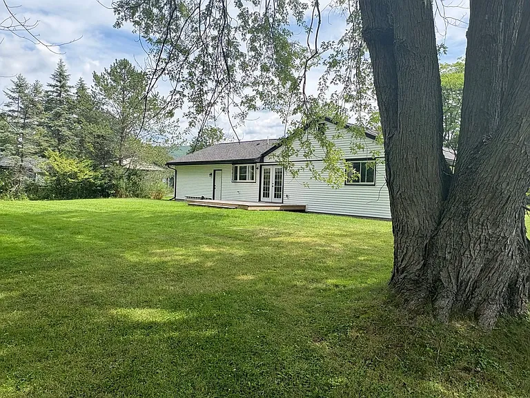 73 Candlewood Dr — Photo 15