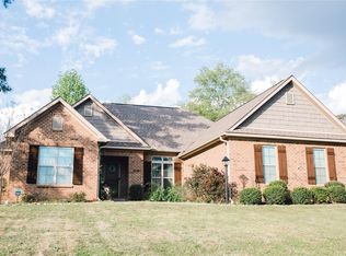 169 Cobblestone Path, Wetumpka, AL 36093