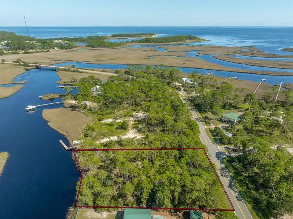 141 Timber Island Rd, Carrabelle, FL 32322