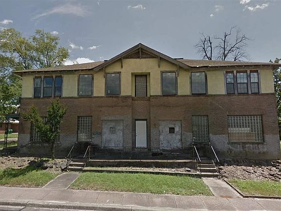2nd image of 719 Veterans Memorial Dr