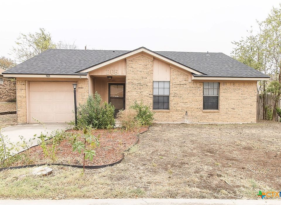 1st image of 206 Bridle Dr