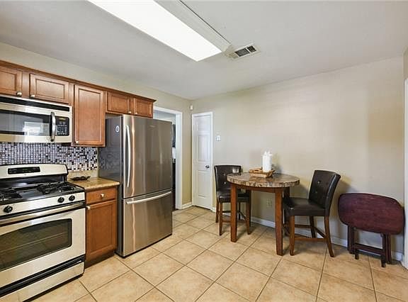 5th image of 4970 Marigny St
