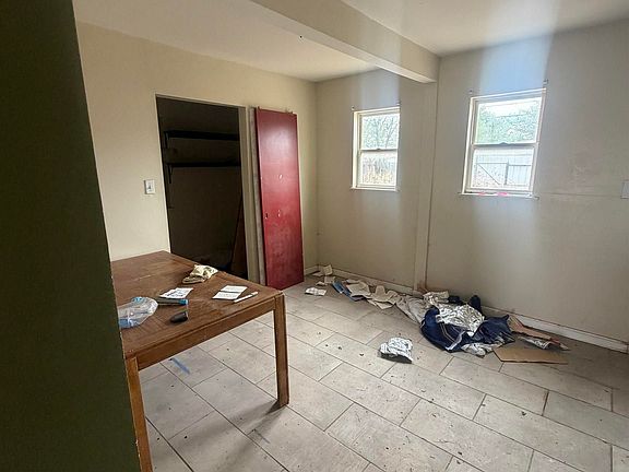 4th image of 3104 N Richardson Ave
