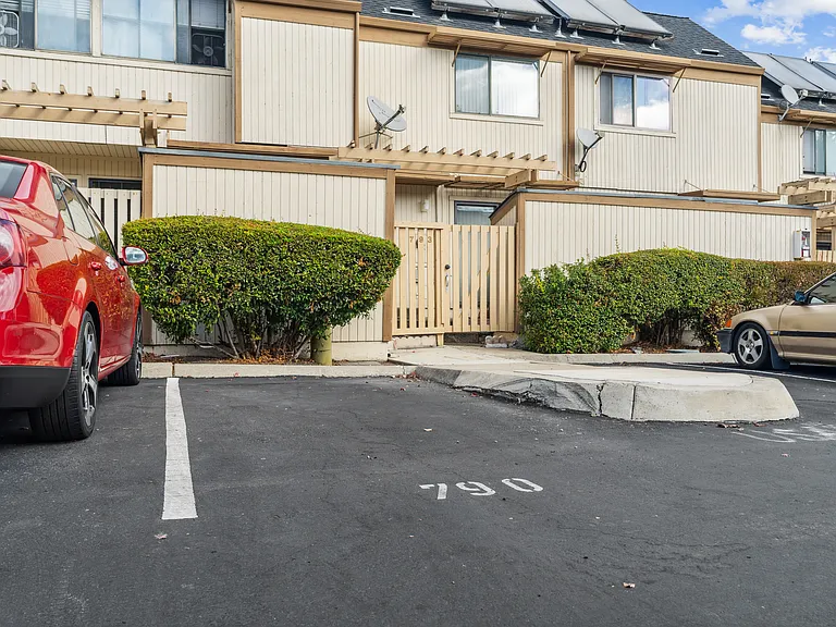 790 Sageleaf Ct — Photo 3