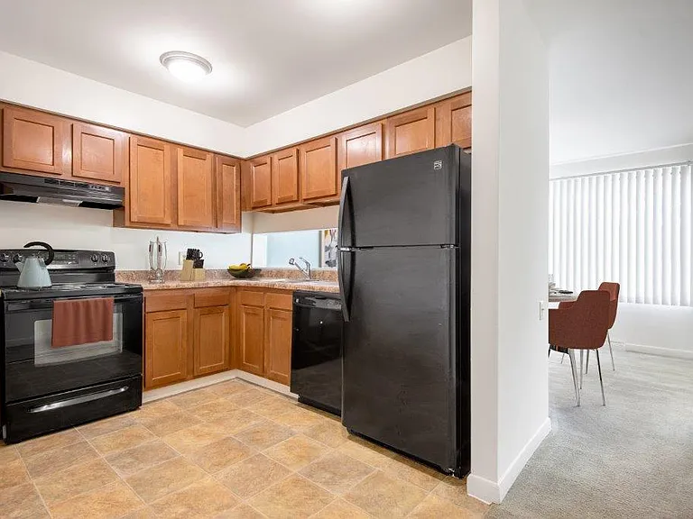 Emerald Springs Apartment Homes — Photo 3