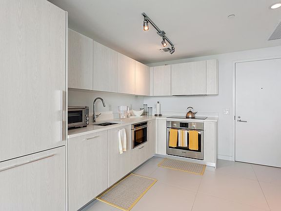 3rd image of 501 NE 31st St Unit 1405