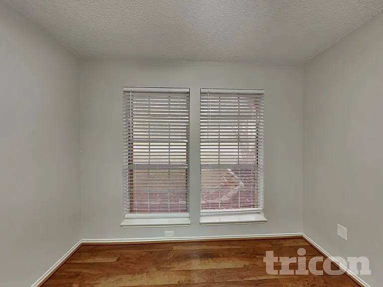 5506 Lordsburg Trl — Photo 9