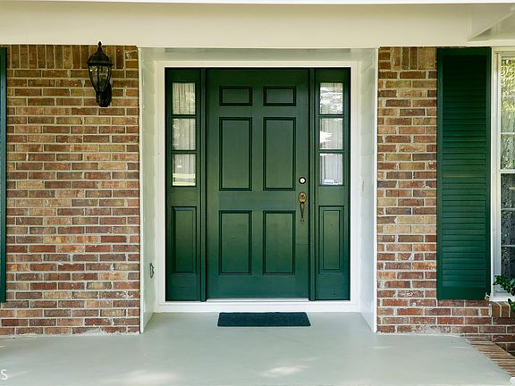 3rd image of 2540 Benton Dr