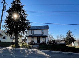 209 W Main St, Elizabeth, IL 61028