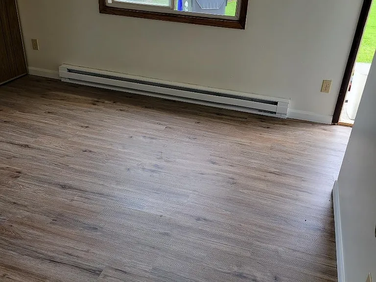 344 Stanley Ct — Photo 4