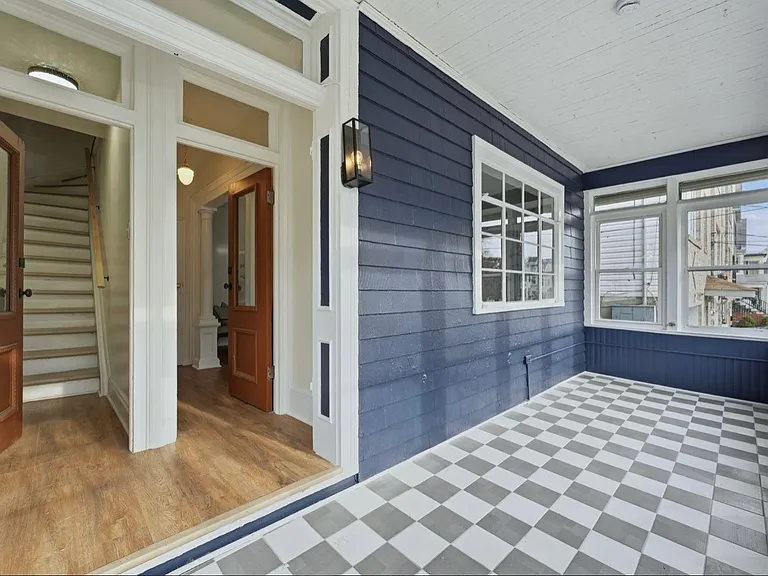 114 Oak St #1 — Photo 10