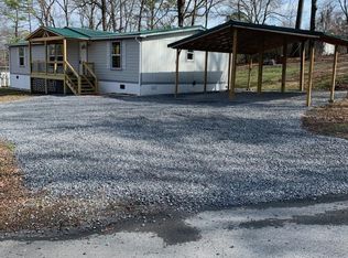 612 Wooded Hills Dr, Dalton, GA 30721