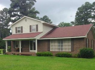 147 Friendly Dr, Wallace, NC 28466