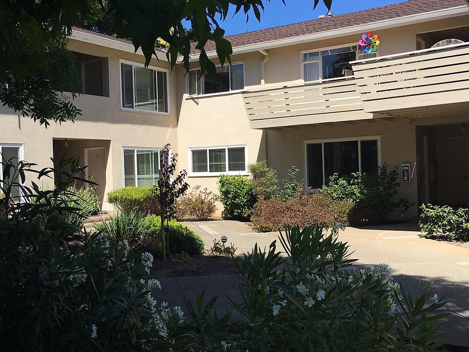 1st image of 433 Turner Ter APT 5