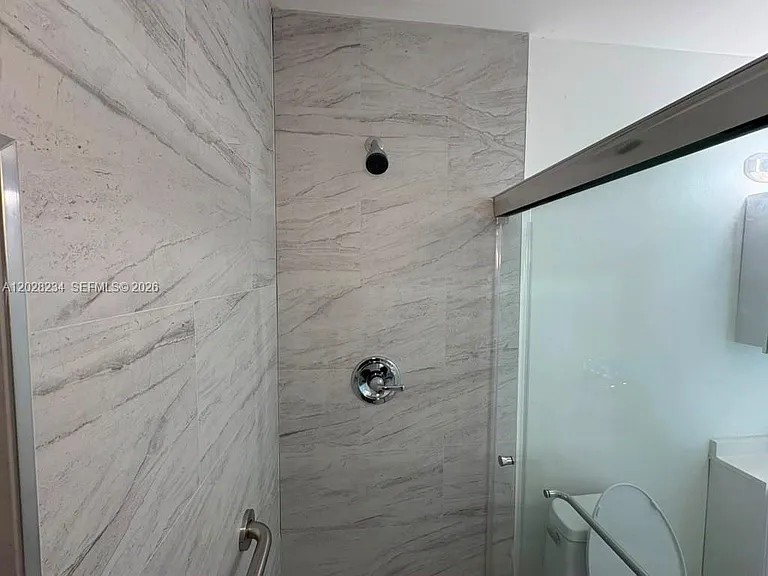 1141 Lake Victoria Dr #F — Photo 19