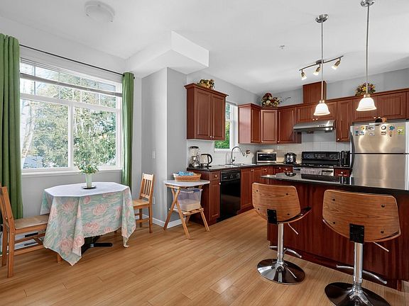 4th image of 15518 103a Ave #2