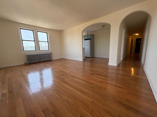 30 Locust Hill Ave APT 7D