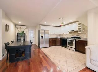 68-07 Main St, Flushing, NY 11367