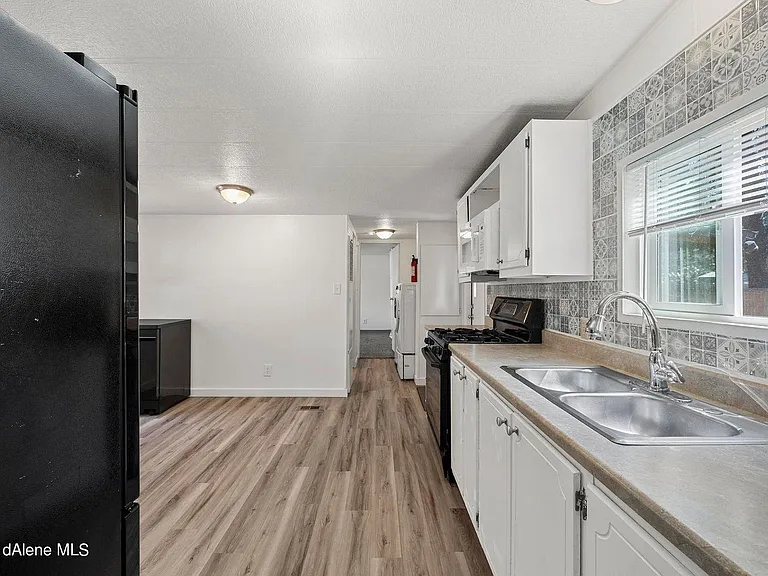 5858 E Colin Dr — Photo 8