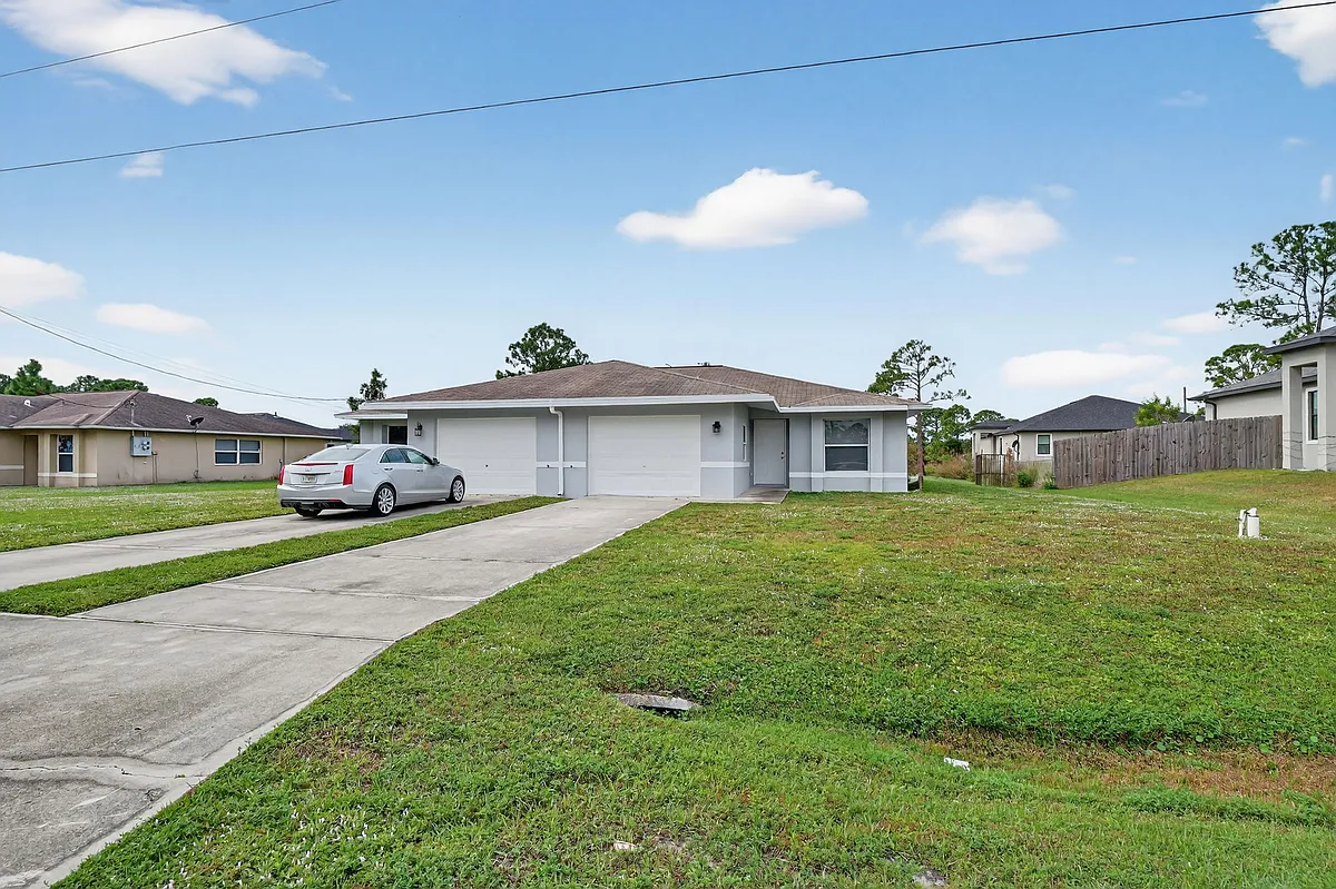 Building Photo - 848 Holmes Ave