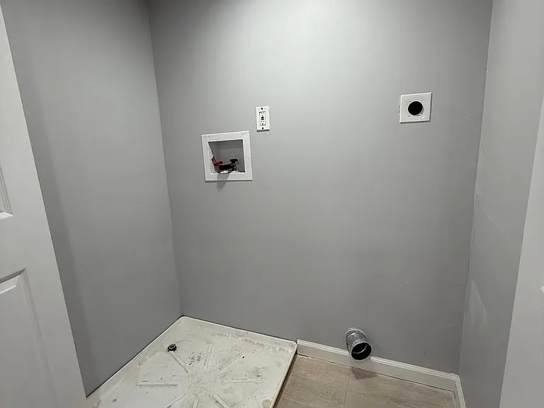 1806 N Mount St — Photo 2
