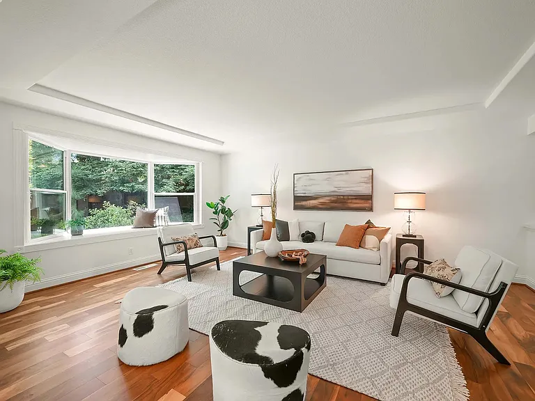 Formal Living with bay window