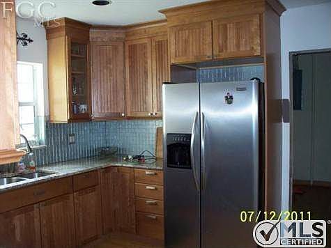 5th image of 614 Royal Palm Ave