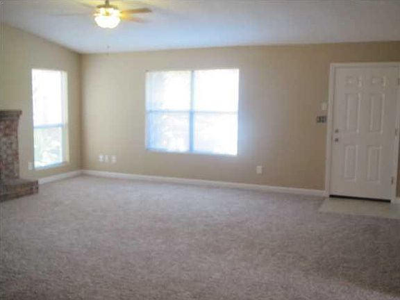 4th image of 208 Bent Arrow Dr