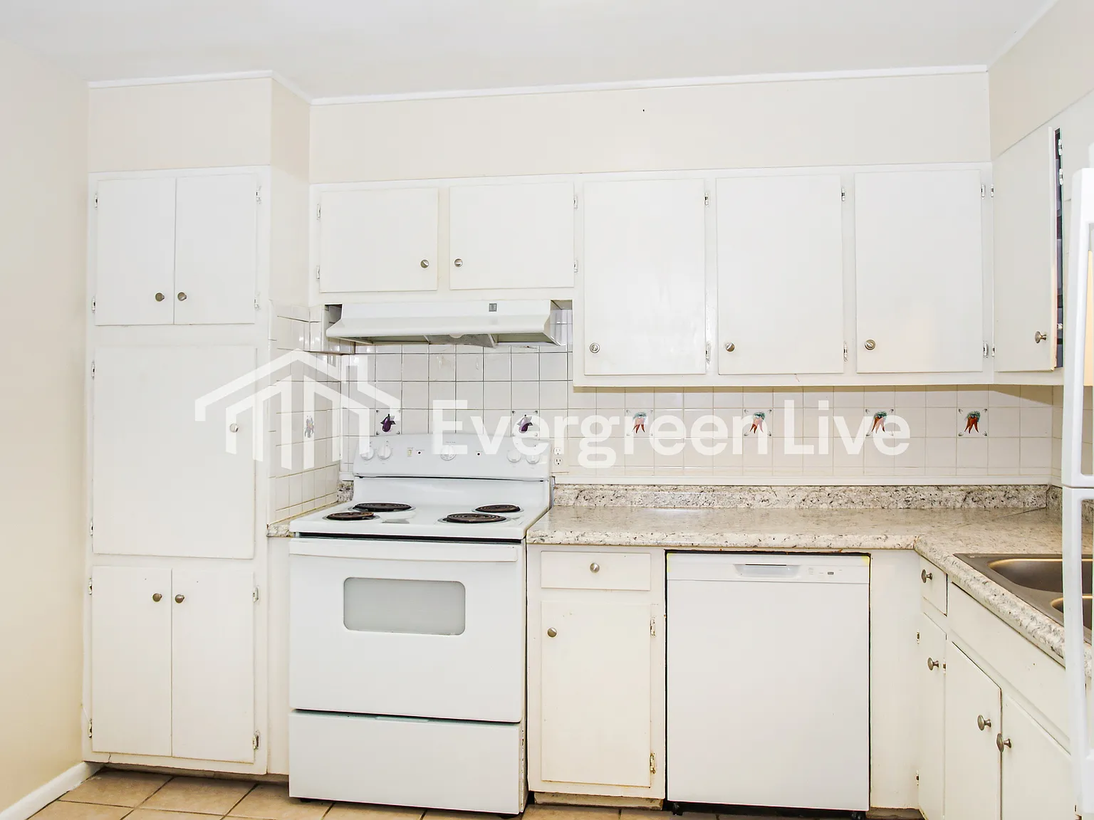 3 bed, 2.0 bath, 1440 sqft, $1,145 — Photo 3