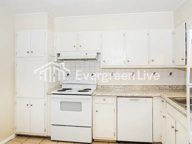 3412 Mimosa Ln NW — Photo 3