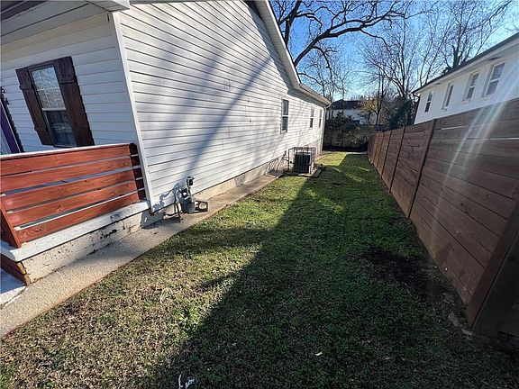 2nd image of 856 Beckwith St SW