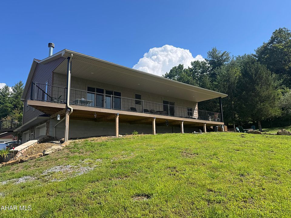 1st image of 3353 Saint Lawrence Rd