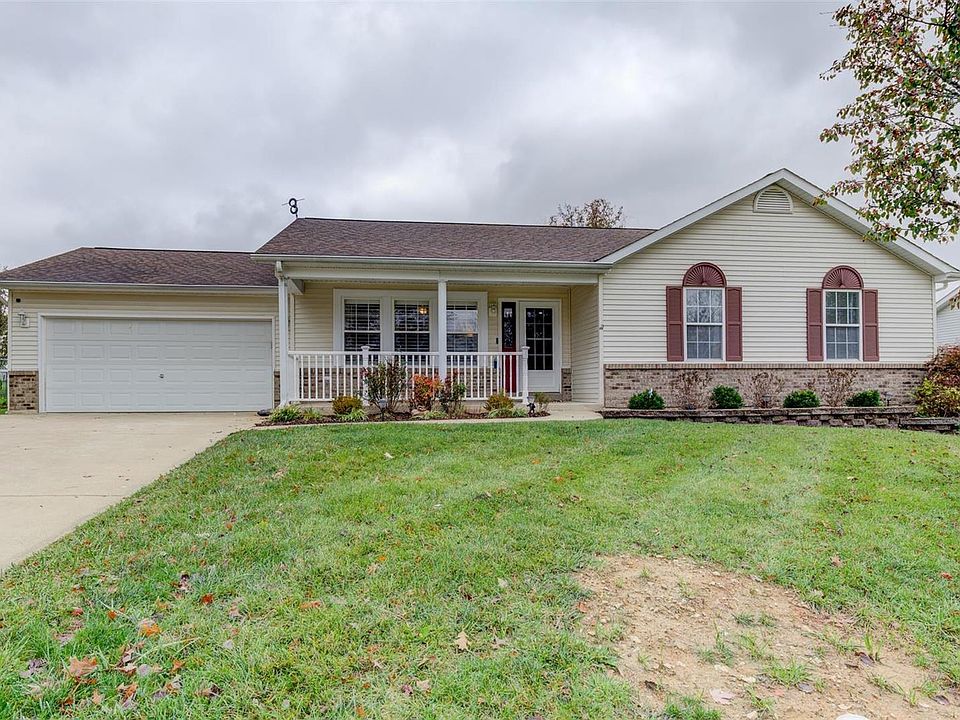 1st image of 1015 Huntington Dr