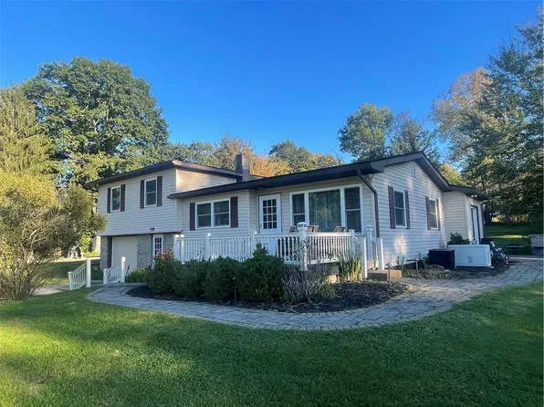 126 Edgemont Rd, Ligonier, PA 15658