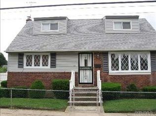 1503 Surprise St, Elmont, NY 11003