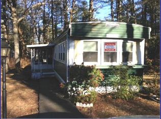 15 Sycamore Dr, Halifax, MA 02338