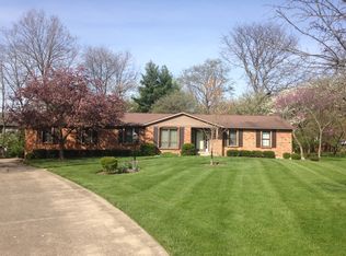 7590 Lakewood Cir, West Chester, OH 45069