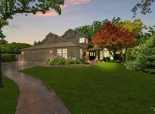 8155 W Burntree Ct, Boise, ID 83704