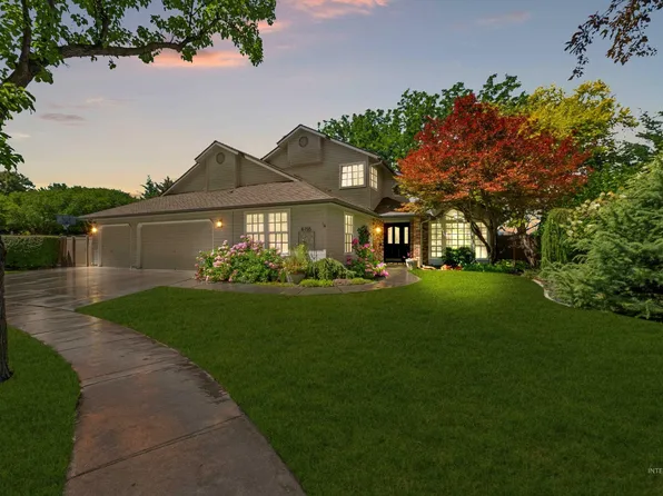 8155 W Burntree Ct, Boise, ID 83704