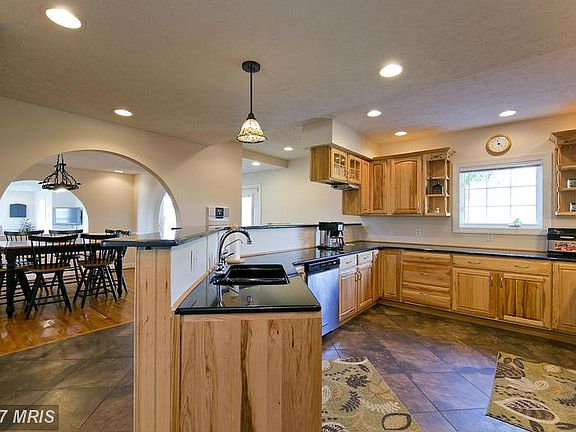 3rd image of 121 Rubinette Way